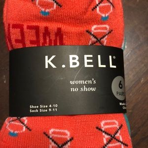 6 pairs of no show socks NWT - free with purchase